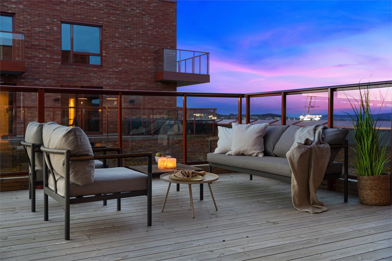 Enkelt å møblere takterrassen med flere soner