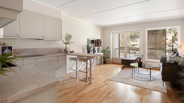 Velkommen inn til denne lekre og påkostede leiligheten i Olaf Helsets vei 1B presentert av Marius Løkken i Krogsveen