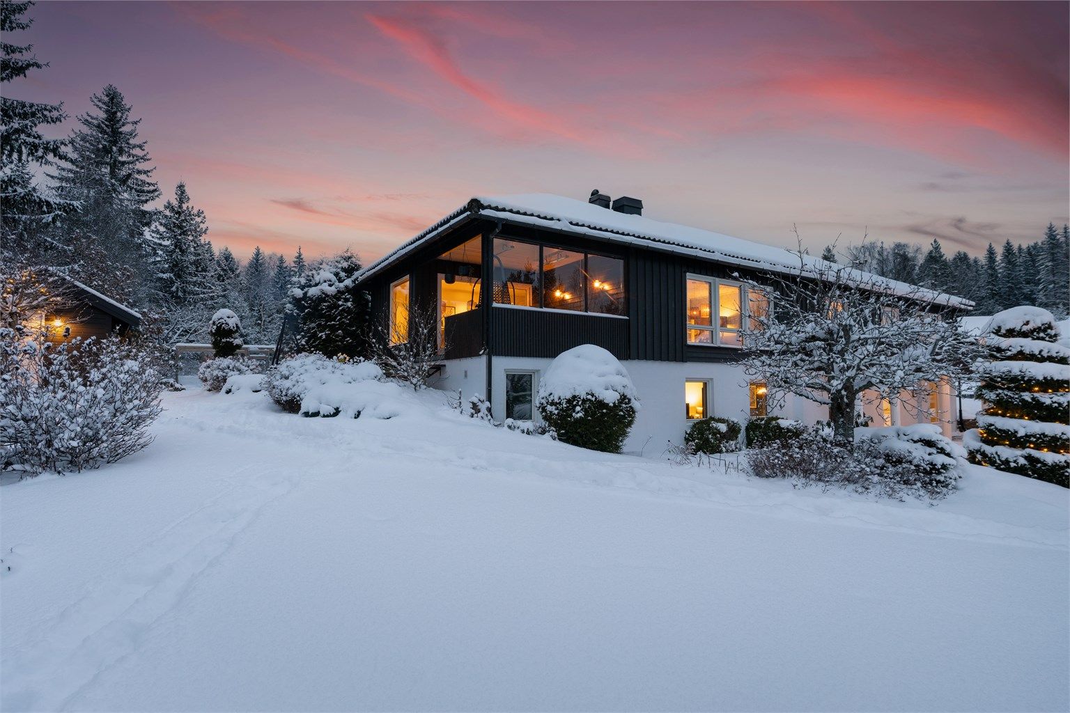 Krogsveen v/ Anders Brodshaug Berger har gleden av å presentere Øvre Damveg 5 og 7