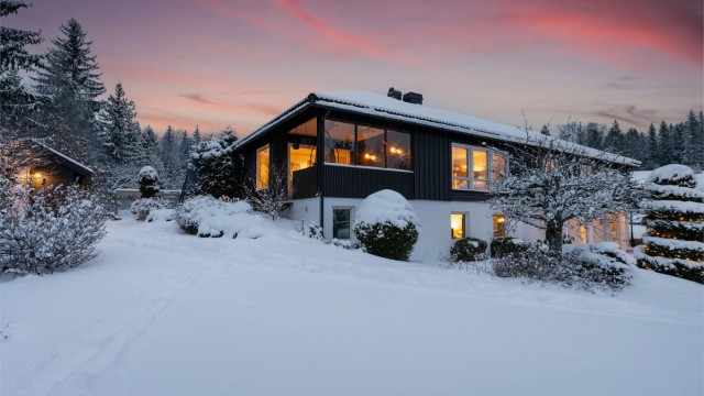 Krogsveen v/ Anders Brodshaug Berger har gleden av å presentere Øvre Damveg 5 og 7