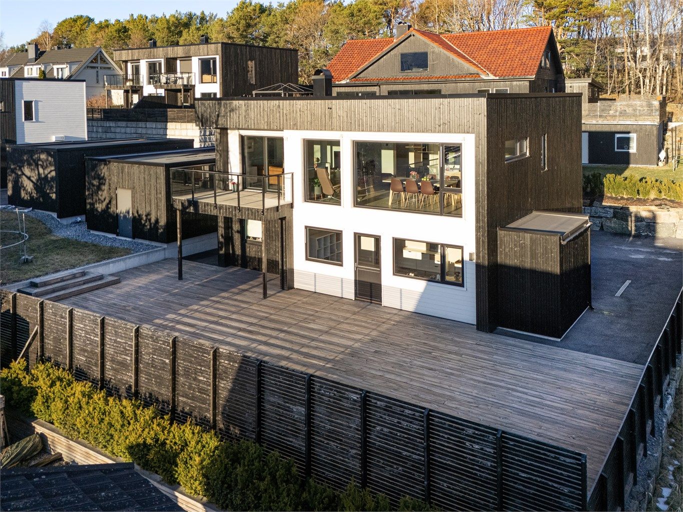 Velkommen til Myrlandshøgda 28B presentert av Krogsveen v/Eiendomsmegler/Daglig leder Preben Willmann