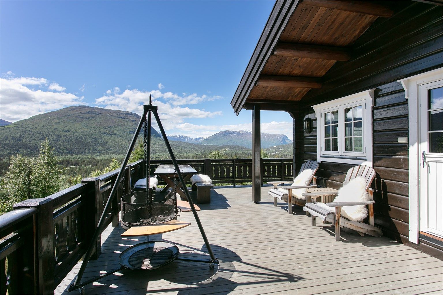 Stor romslig terrasse