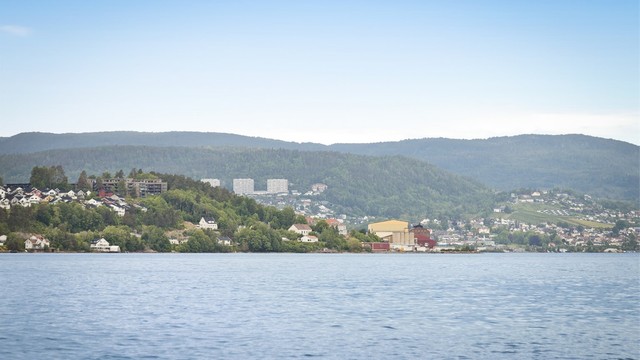Ca. 14 minutter å kjøre til Drammen sentrum.