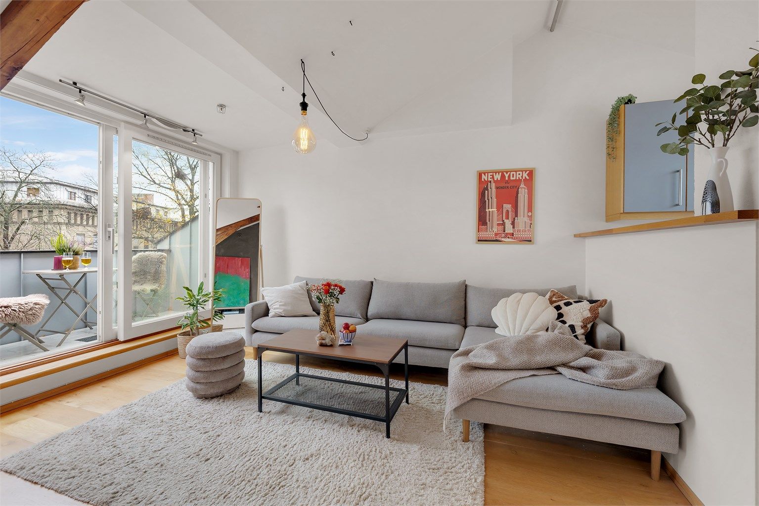 Thor Olsens gate 4A ligger sentralt til på Fredensborg, i nærheten av St. Olavs kirke.