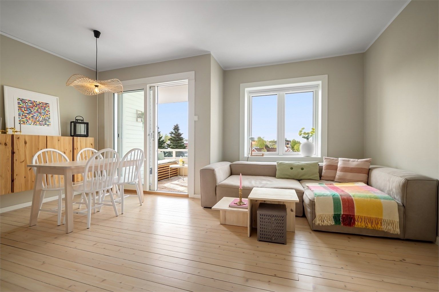 Velkommen til Enoks vei 11 - Presentert av Krogsveen v/ Bjørn Erik Dørum-Persen