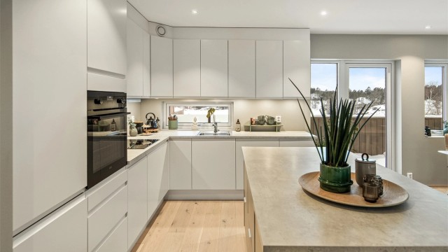 Her er det rikelig med både benkeplass og skapplass