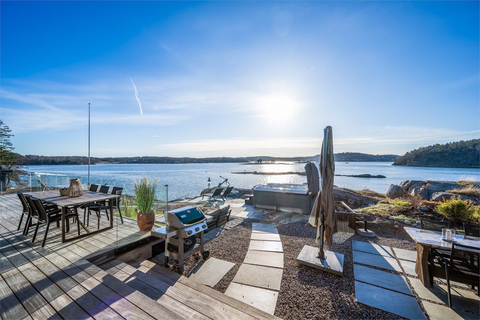  Arealet av den vestvendte terrassen er oppmålt til 47 m².