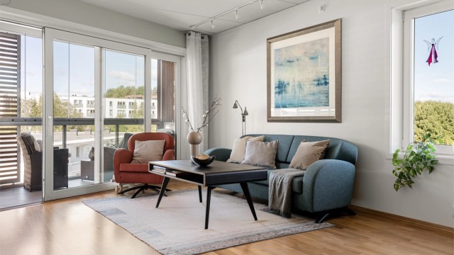 Velkommen til Johan Scharffenbergs vei 75A og denne flotte toppleiligheten med to bad, to balkonger og mulighet for hybel - Presentert av Christoffer S. Akerjordet og Krogsveen Nordstrand