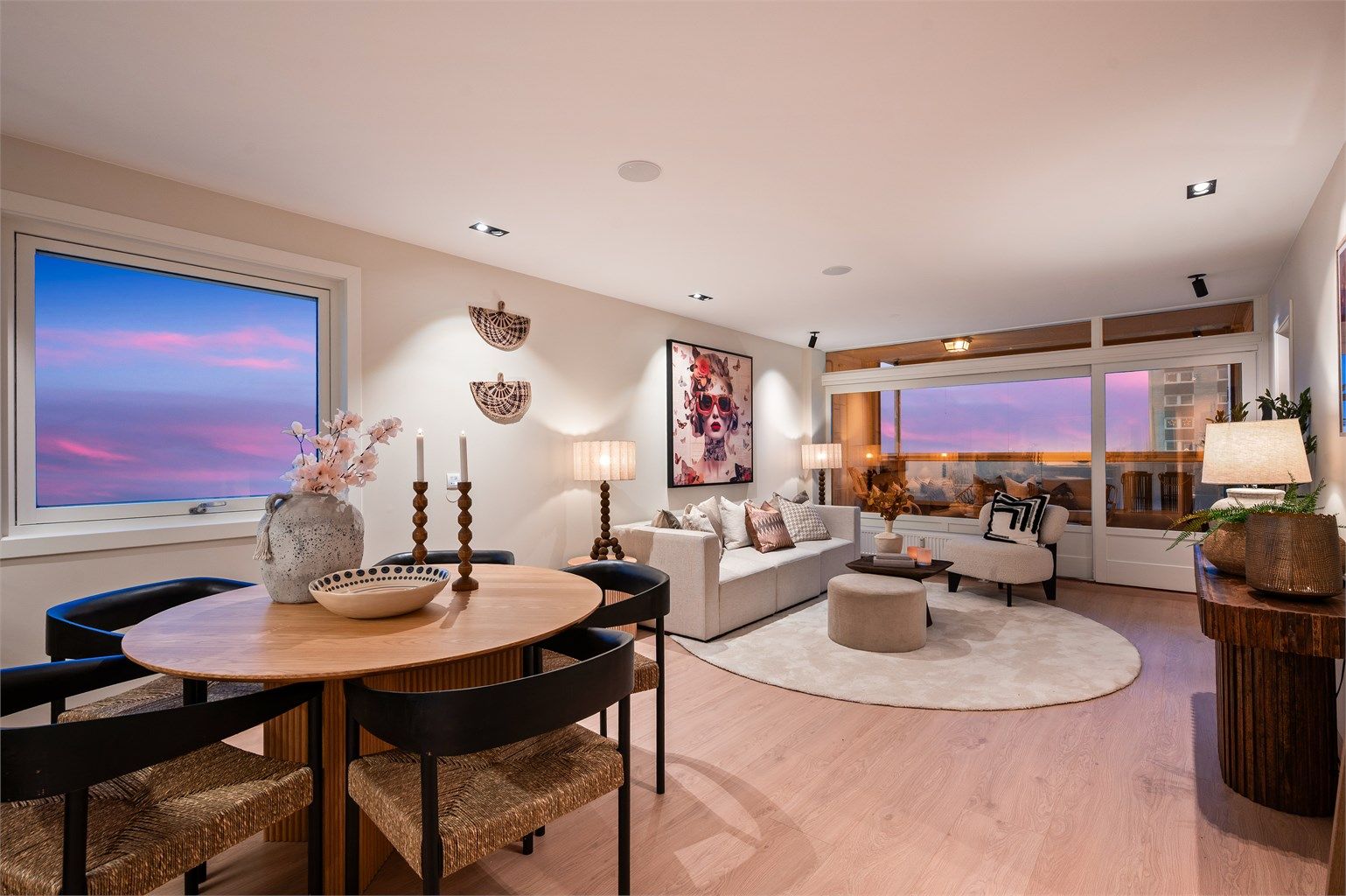 Nhut Nam Huynh har gleden av å presentere Erich Mogensøns Vei 24!