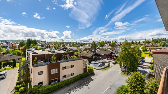 Beliggenheten i 4. etasje gir en fri og luftig følelse.