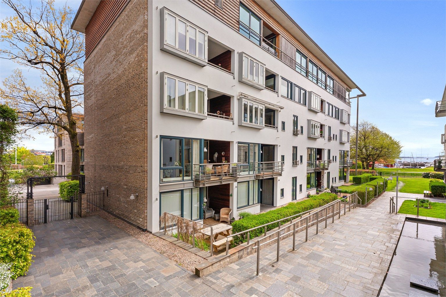 Krogsveen v/Anders R. Skajaa presenterer Østre Strandgate 30!