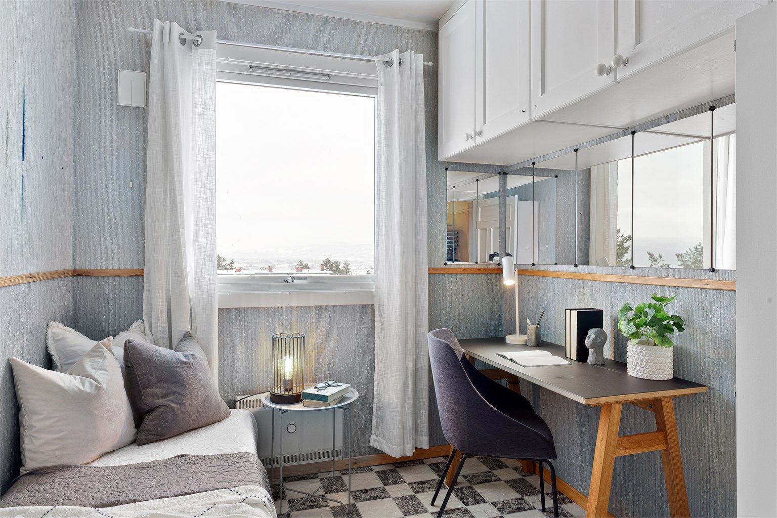 Soverom 3 med garderobeskap