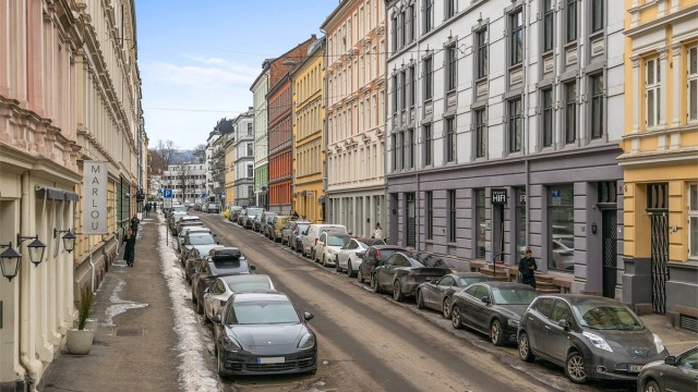 Her får du en klassisk 2-roms leilighet med perfekt beliggenhet i Vibes gate - rolig og tilbaketrukket, men samtidig svært sentralt. Foto: Trond Reder