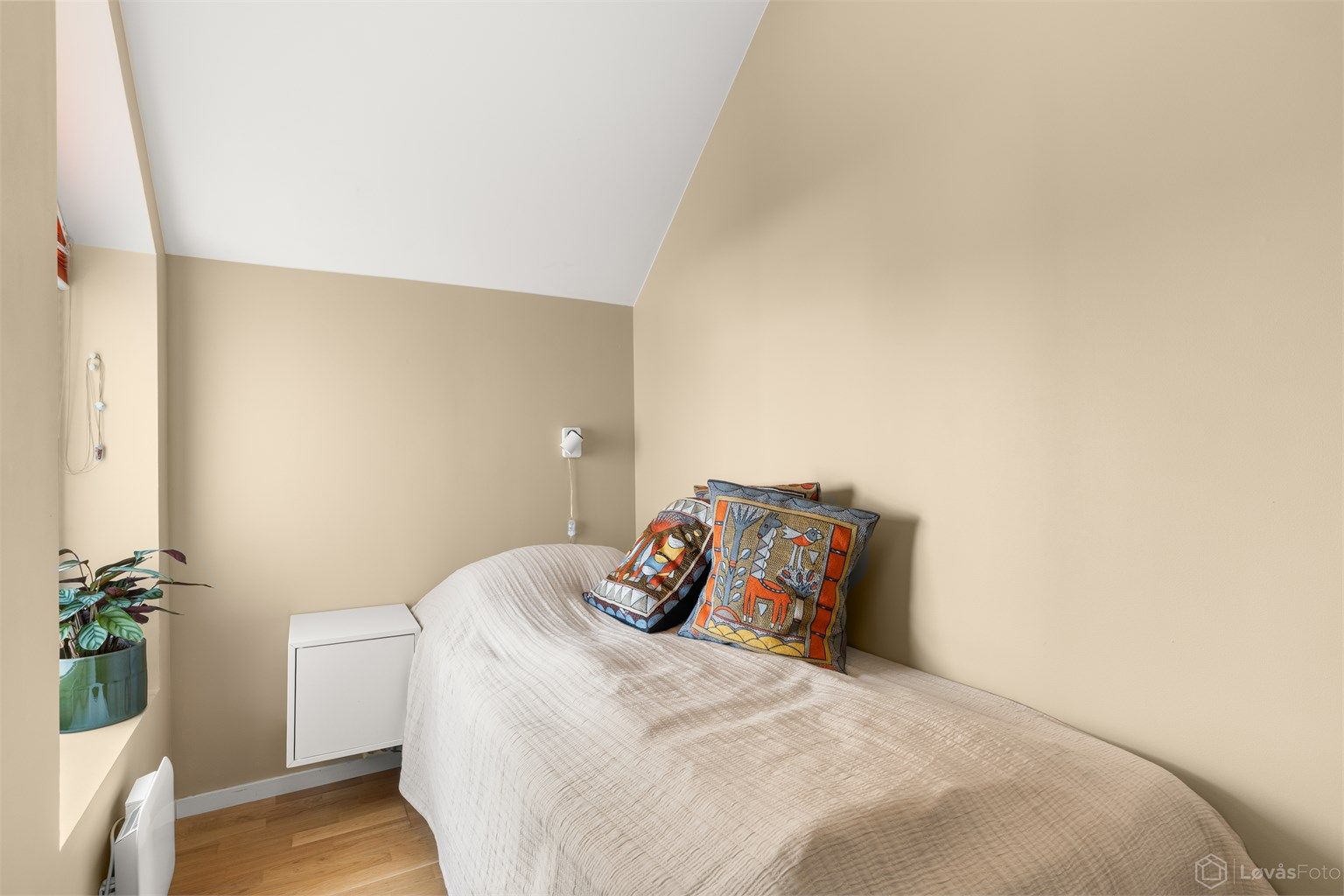 Alle soverommene i etasjen har parkett på gulvet.