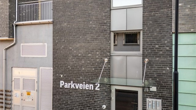 Adkomst til boligen skjer via felles trappeoppgang og heis