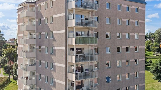 Leiligheten ligger i 8. og øverste etasje.