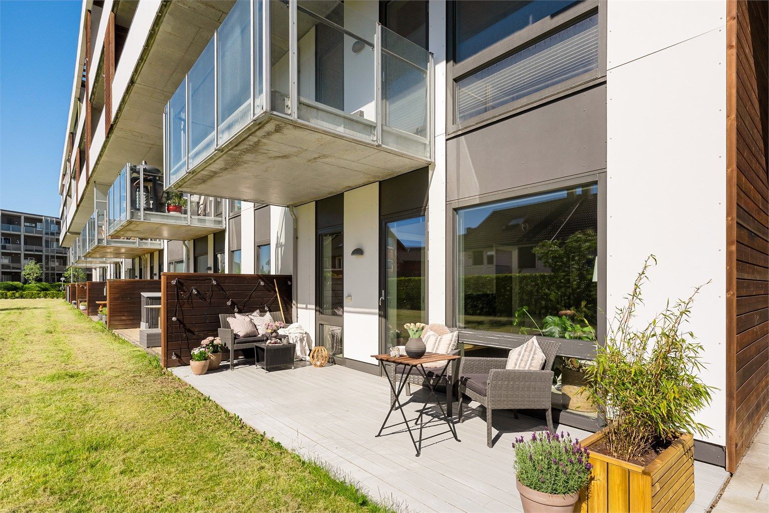 Velkommen til Tastatunet 22 - en fantastisk leilighet i nyere boligblokk med gjennomgående høy standard. 