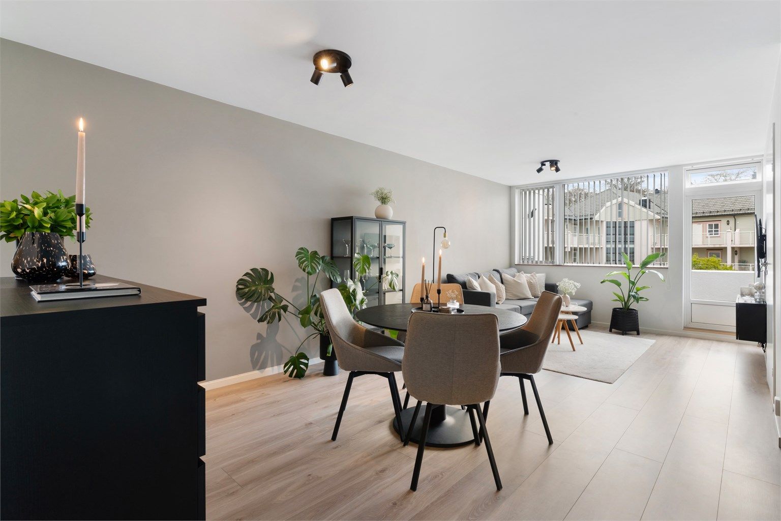 Velkommen til Skaregata 10B - presentert av Krogsveen v/eiendomsmegler Robert T. Iversen