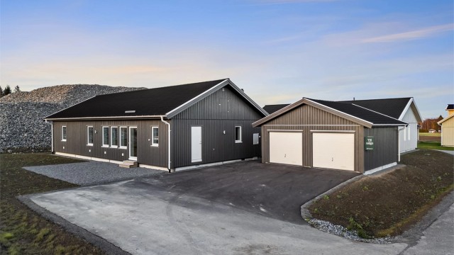 Eiendomsmegler Krogsveen v/Tony Kristiansen har gleden av å presentere Fyrhusvegen 13!