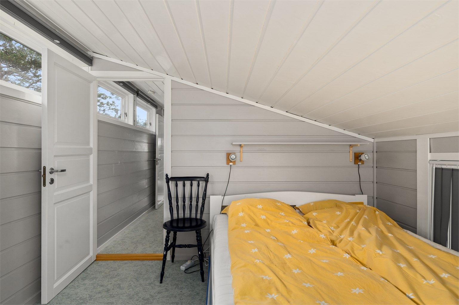 Soverommene i 2. etasje ligger på rekke og rad.