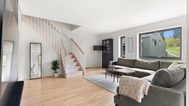 Eiendomsmegler Krogsveen avd. Årnes har gleden av å presentere Steinbukken 66!