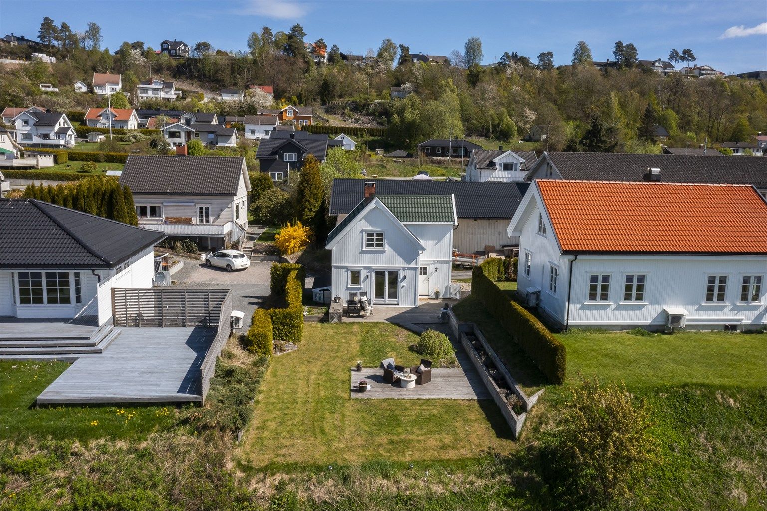 Boligen ligger fint til på Bøle, kort vei til butikker, kjøpesenter, og andre fasiliteter. 