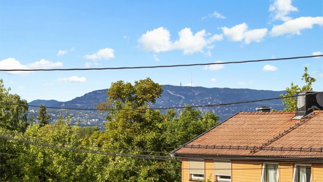 I boligens andre etasje har du utsikt over oslo.