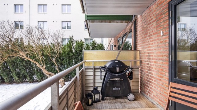 Her er det plass til både sittegruppe og stor grill.