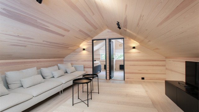 Loftstuen gir ekstra plass og er et perfekt oppholdsrom for barn eller gjester.