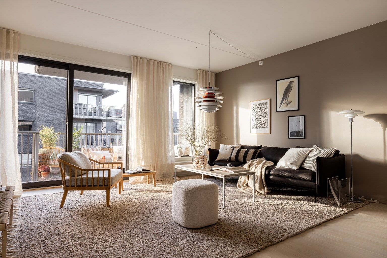 Velkommen til Hovinveien 37D - presentert av Emir Resulbegovic 