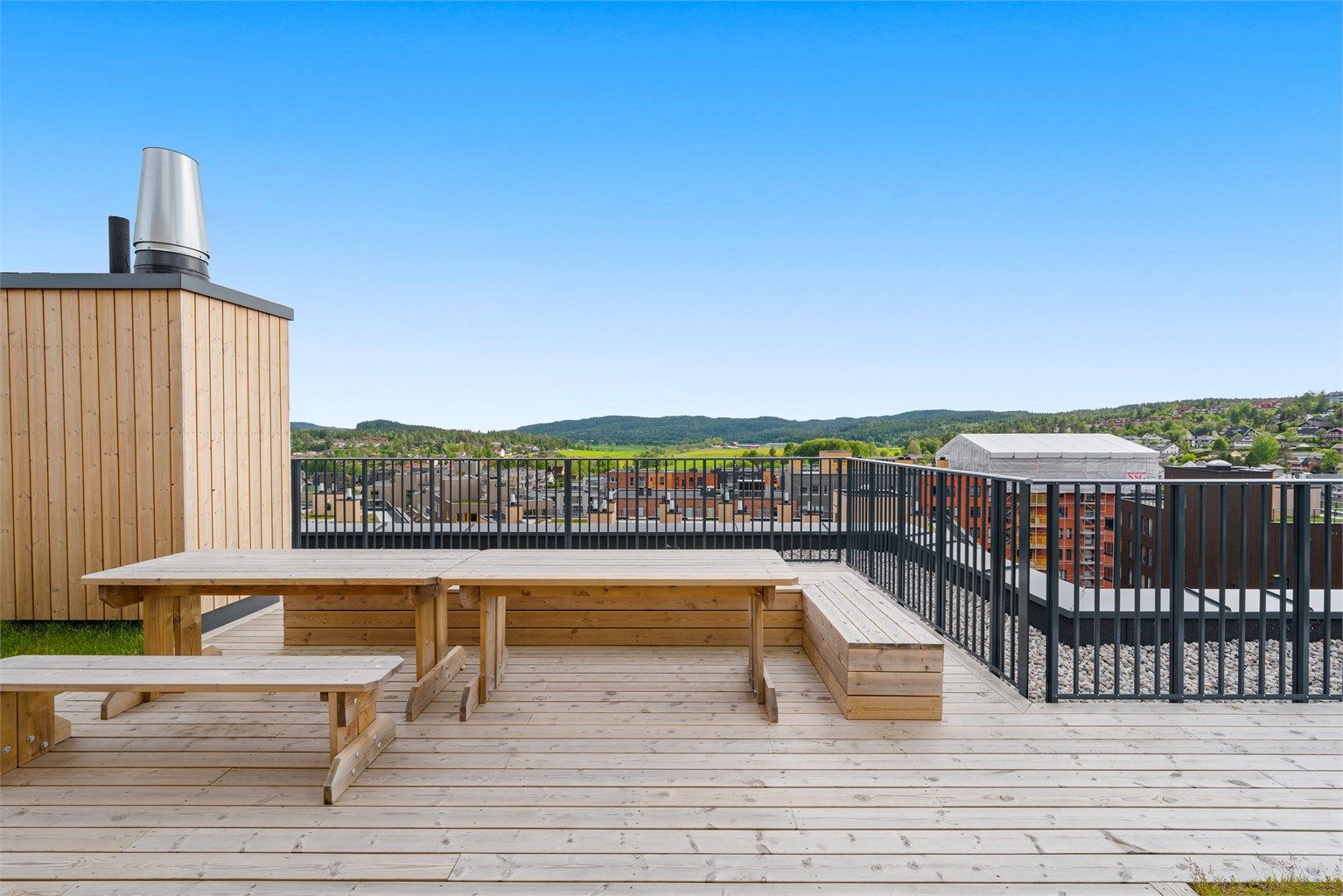 Bygget har en flott takterrasse med fantastisk utsikt