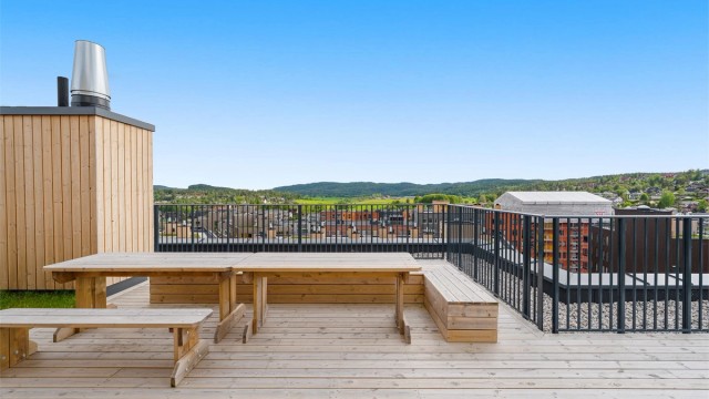 Bygget har en flott takterrasse med fantastisk utsikt