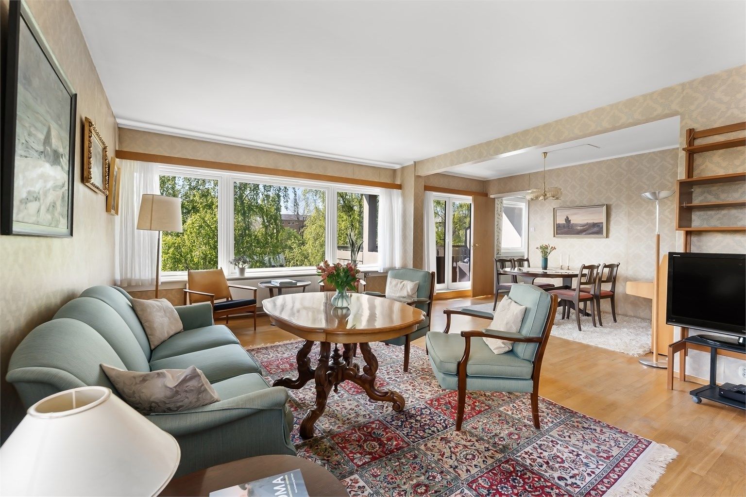 Eiendomsmegler Cecilie Muri har gleden av å ønske deg velkommen til Revesporet 1a