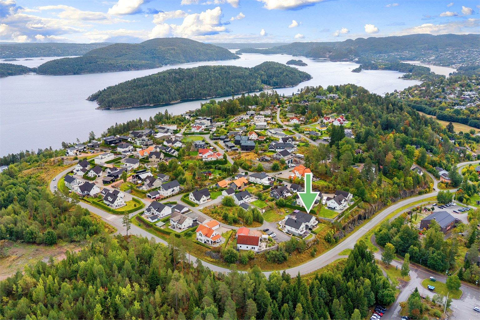 Beliggende i et nyere og veletablert boligfelt - Meget solrikt