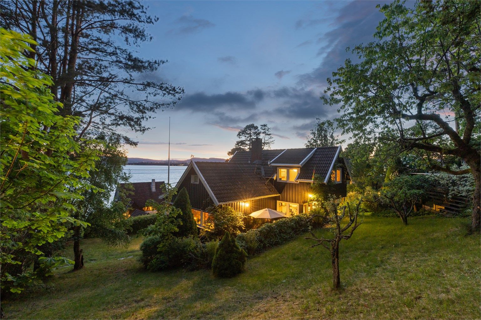 Velkommen til Flaskebekkveien 72! -Presentert av Elisiff Wennersgaard v/Krogsveen Nesodden