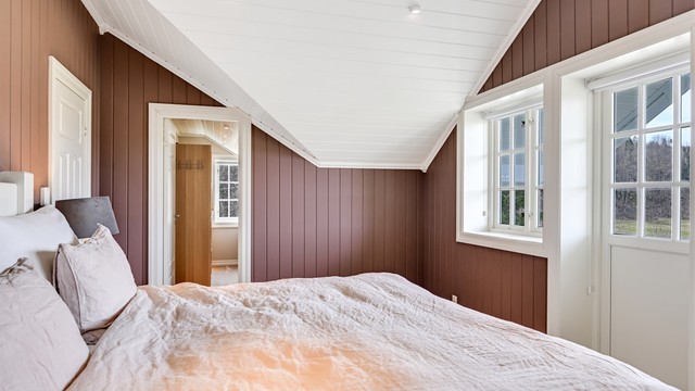 Fra hovedsoverommet er det utgang til en nordvendt balkong på 8 m².