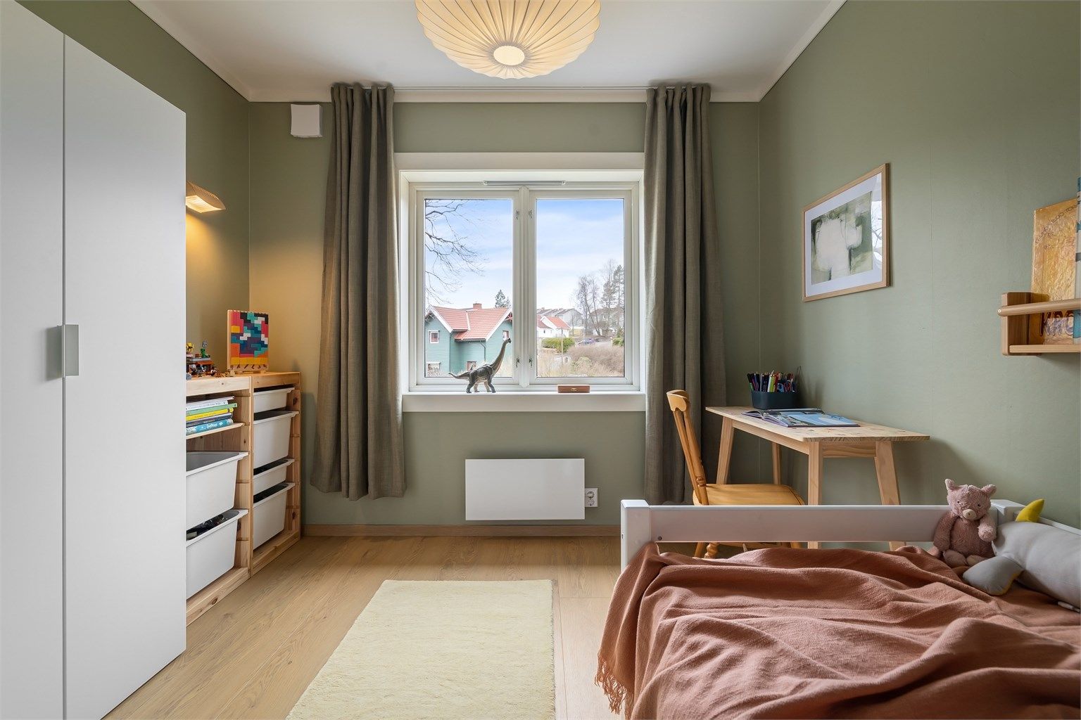 God lagringskapasitet i garderobeløsning