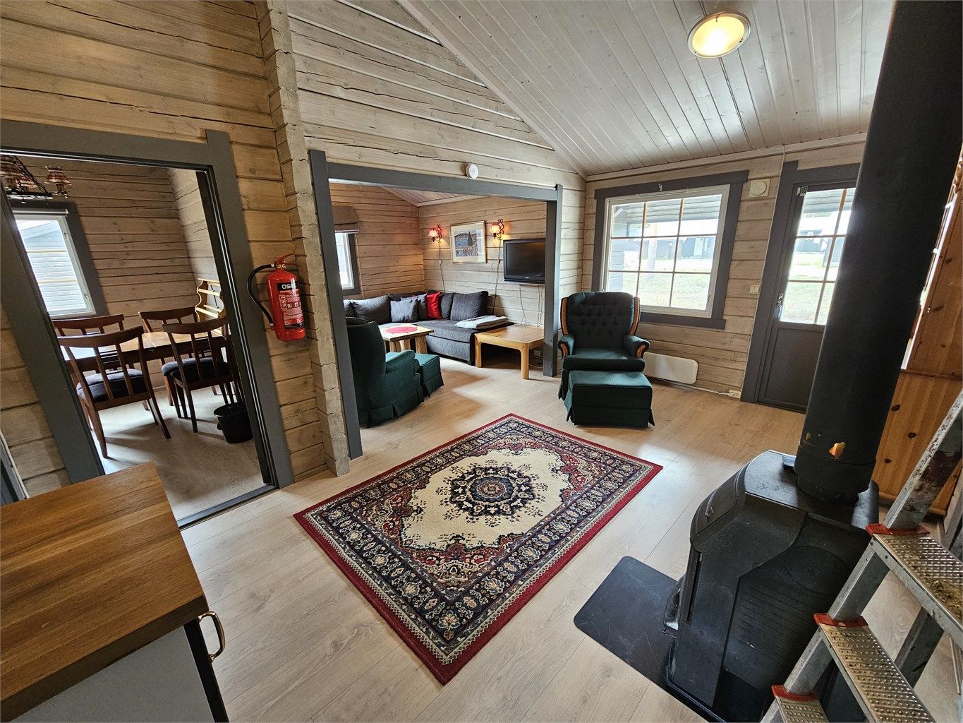 Stue med dels god takhøyde