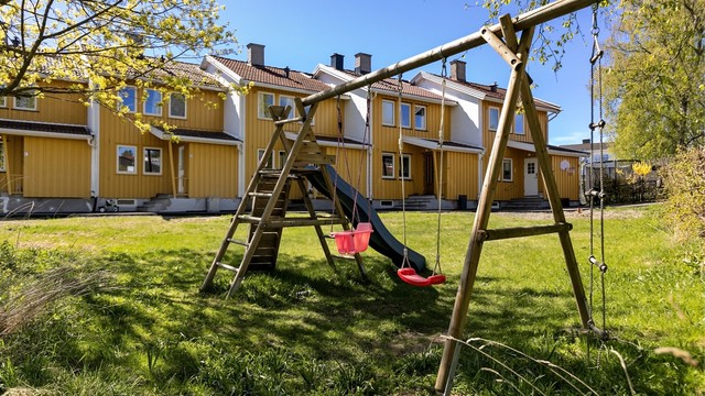 Lekeplass rett utenfor boligen