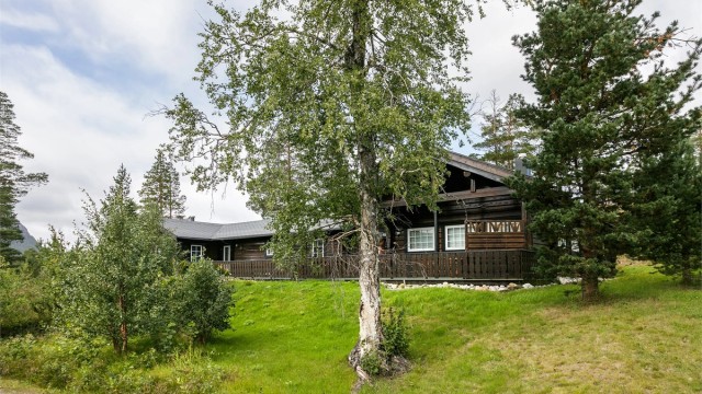 Velkommen til Bergevegen 8, et hyttetun bestående av hovedhytte og anneks/hytte nr. 2 presentert av Eiendomsmegler Harald Osdal
Foto: Jarle Osen