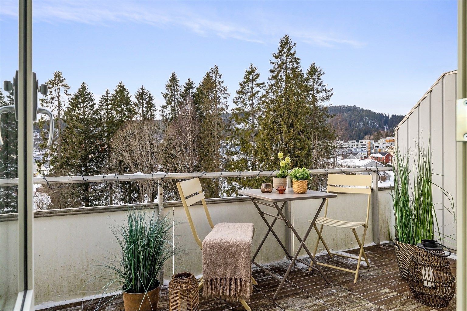  En lys og pen 3-roms toppleilighet i et av nabolagets desidert mest populære borettslaget!