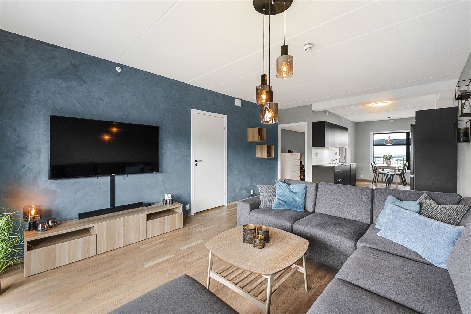 Krogsveen v/ Emilio de Paoli Dunne | Ramstaddammen 6