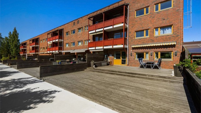 Velkommen til Høvikveien 81, en spennende leilighet med sentral beliggenhet på Gjønnes like ved Bekkestua. Foto: Zovenfra AS