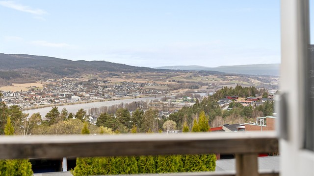 Solrikt beliggende med nærhet til mange turmuligheter i marka