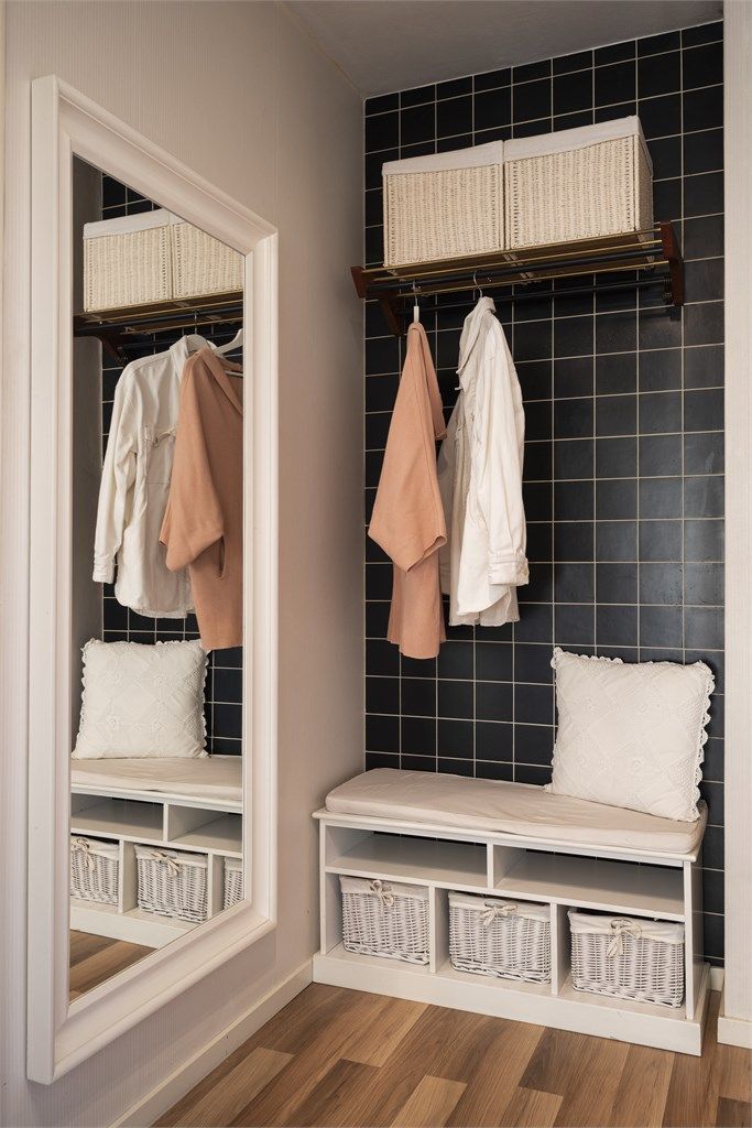 God plass til oppheng av yttertøy i entréen.