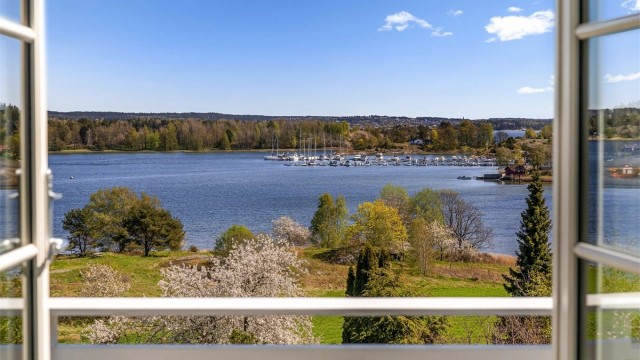 Flytt til rolige omgivelser med nydelig utsikt mot skjærgården.