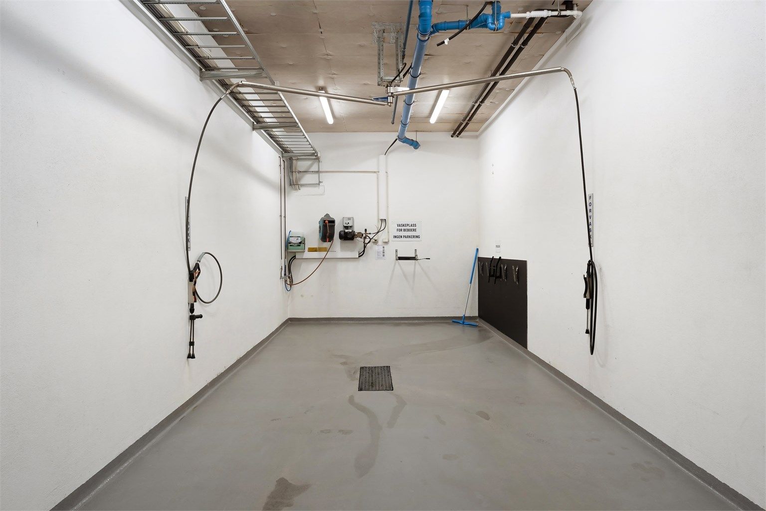 Egen bilvaskehall for beboerne