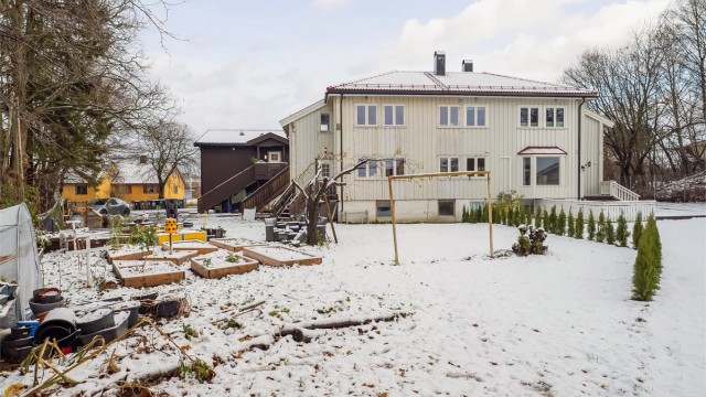 Velkommen til Thoning Owesens gate 5A! Innholdsrik eierleilighet over to plan, med kort vei til Trondheim sentrum. Foto: Oscar Stoltenberg