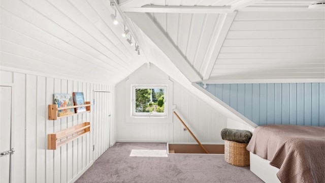 Praktisk lagring i kott. (Ikke godkjent til varig opphold).