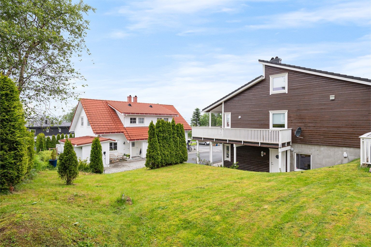 Det er også flotte og varierte turmuligheter rett i nærheten